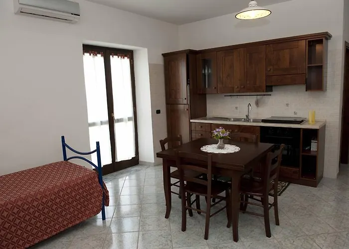 Alojamento de Acomodação e Pequeno-almoço - Il Tempone 3*