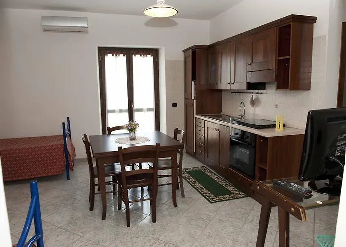 Alojamento de Acomodação e Pequeno-almoço - Il Tempone 3*